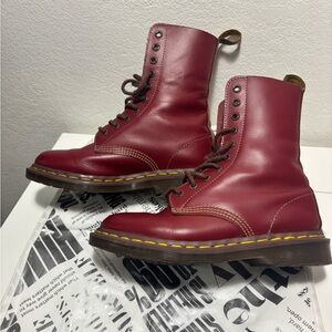 Dr Martens 1490 MADE IN ENGLAND Collection Oxblood Vintage Boot (SIZE W7/M6)